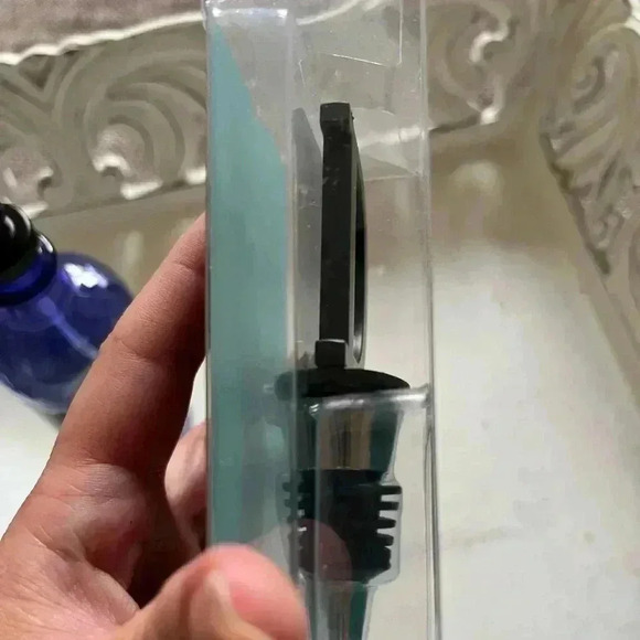 NWT Monogram Wine Stopper - Initial “D” (free when bundled with any other item) - Picture 3 of 3